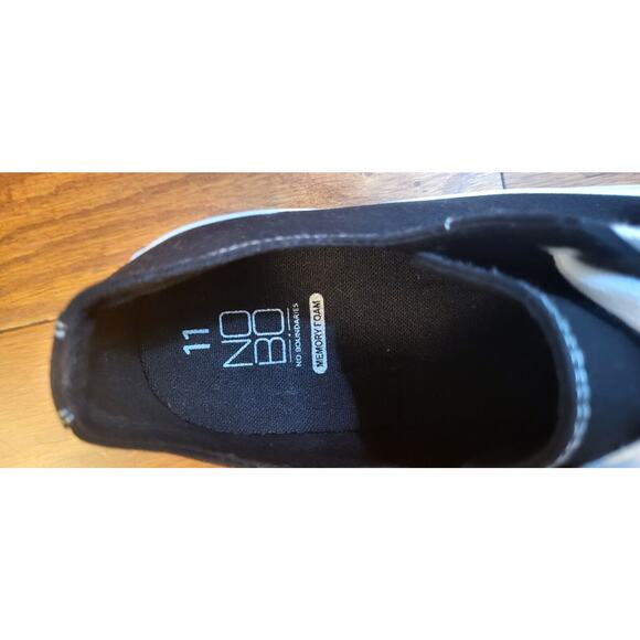 No Boundaries Womens Classic Lace up Canvas Sneaker Black with White Sole 11 - Picture 16 of 16